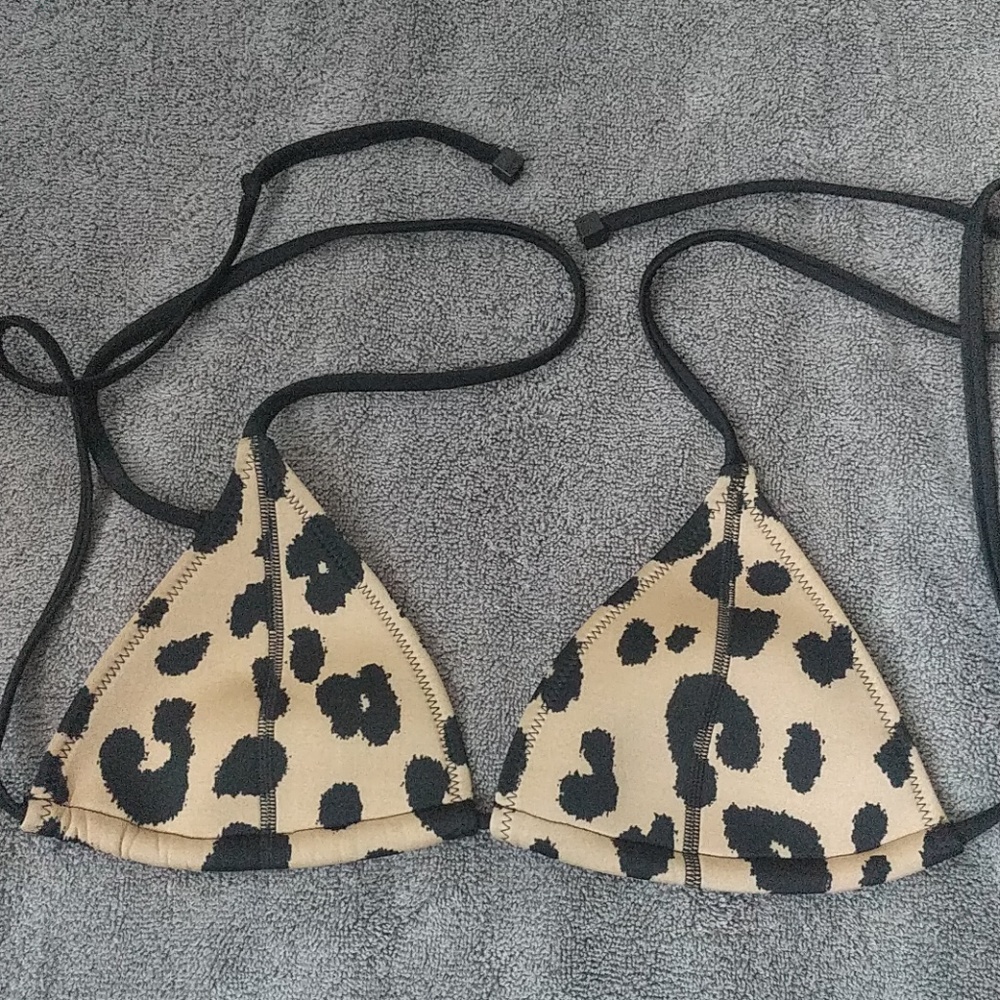 Triangl cheetah bikini top large